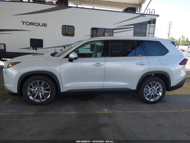 Toyota Grand Highlander Platinum 2025 5TDAAAB53SS074710 Image 14