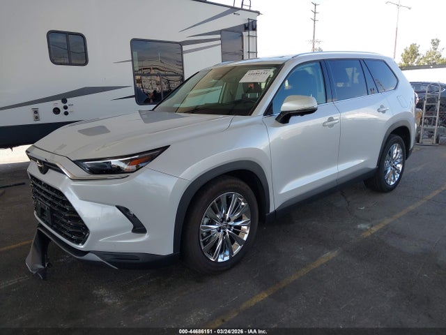 Toyota Grand Highlander Platinum 2025 5TDAAAB53SS074710 Image 2