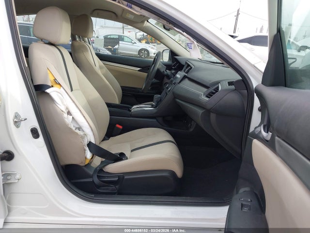 Honda Civic Lx 2018 2HGFC2F51JH564271 Image 5