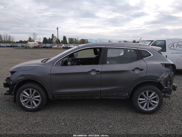 JN1BJ1CR8KW313418 Nissan Rogue Sport Sv