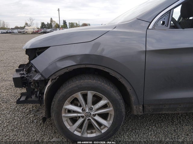 JN1BJ1CR8KW313418 Nissan Rogue Sport Sv