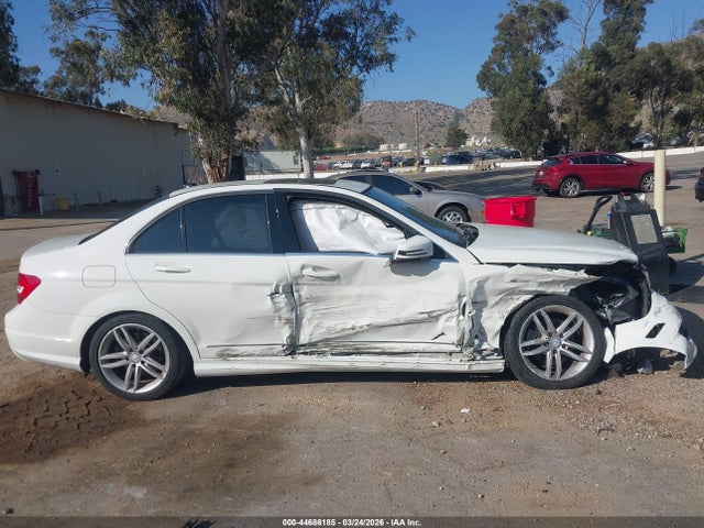 Aukcja sprzedaży 2012 Mercedes-benz C 250 Sport, vin: WDDGF4HBXCA647004, numer aukcji: 44686185