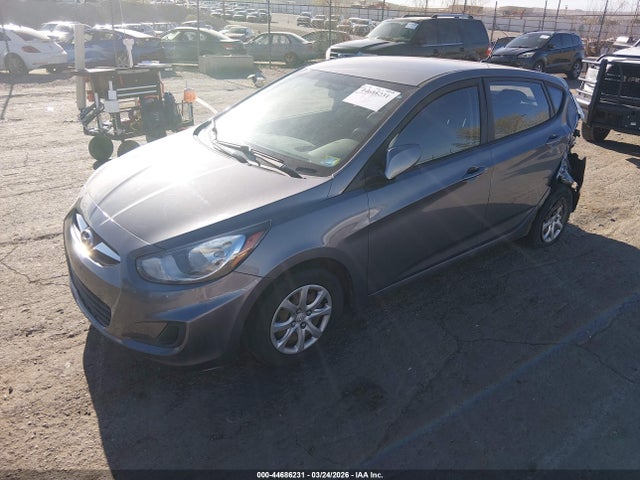 2014 Hyundai Accent Gs მანქანა იყიდება აუქციონზე, vin: KMHCT5AEXEU185908, აუქციონის ნომერი: 44686231