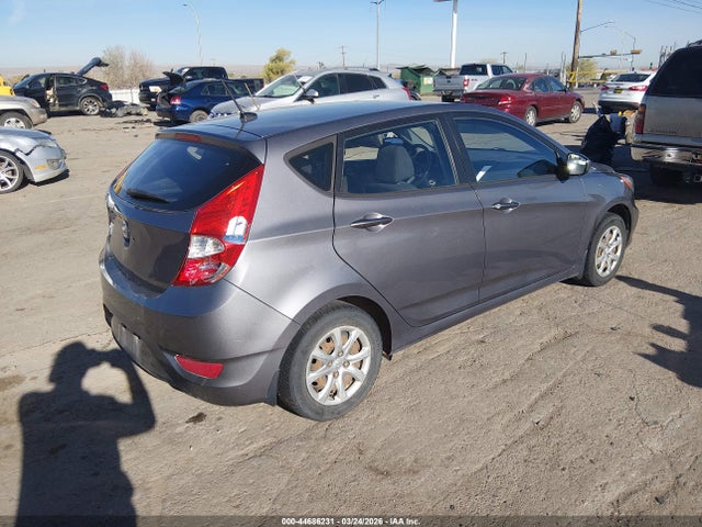 2014 Hyundai Accent Gs მანქანა იყიდება აუქციონზე, vin: KMHCT5AEXEU185908, აუქციონის ნომერი: 44686231