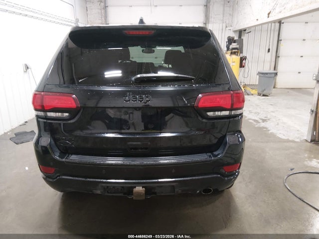 1C4RJFAG0JC331065 Jeep Grand Cherokee Altitude 4x4