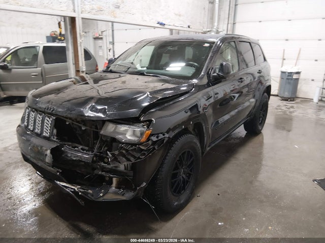 1C4RJFAG0JC331065 Jeep Grand Cherokee Altitude 4x4