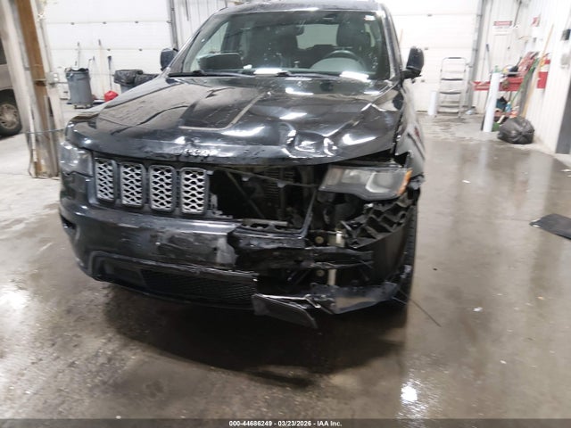 1C4RJFAG0JC331065 Jeep Grand Cherokee Altitude 4x4