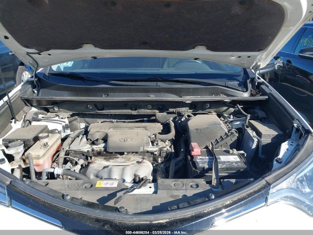44686254 :رقم المزاد ، JTMBFREV9JJ728704 vin ، 2018 Toyota Rav4 Le مزاد بيع
