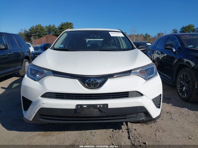 44686254 :رقم المزاد ، JTMBFREV9JJ728704 vin ، 2018 Toyota Rav4 Le مزاد بيع
