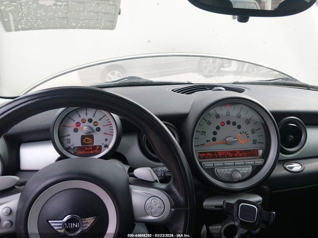 2009 MINI COOPER WMWMF33529TW73793 Photo 6