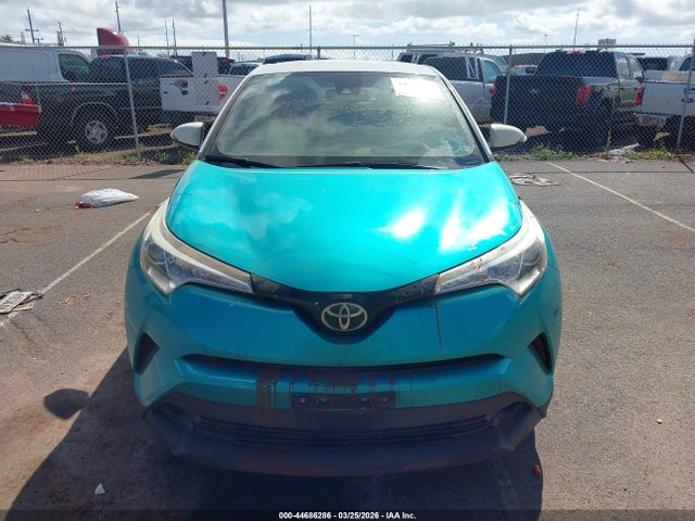 NMTKHMBX4JR054126 Toyota C-hr Xle/xle Premium