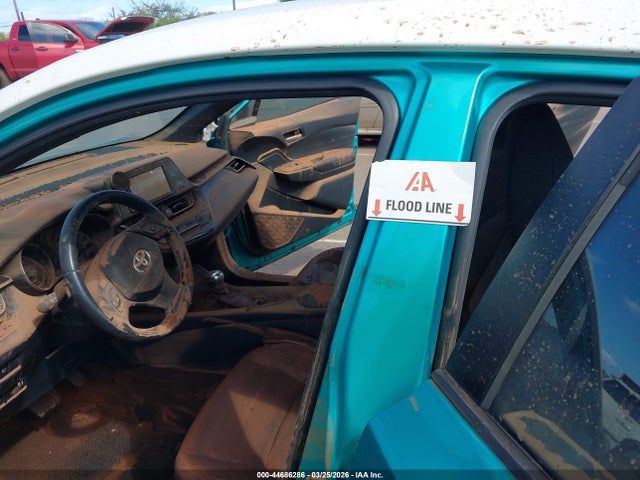 NMTKHMBX4JR054126 Toyota C-hr Xle/xle Premium