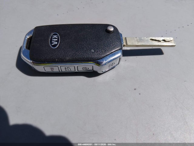 KNDJ23AUXM7139356 KIA Soul X-line
