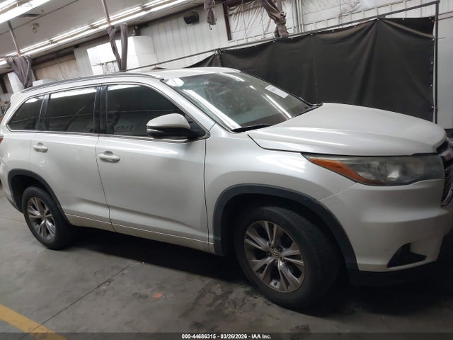 5TDKKRFH4FS116313 Toyota Highlander Xle V6