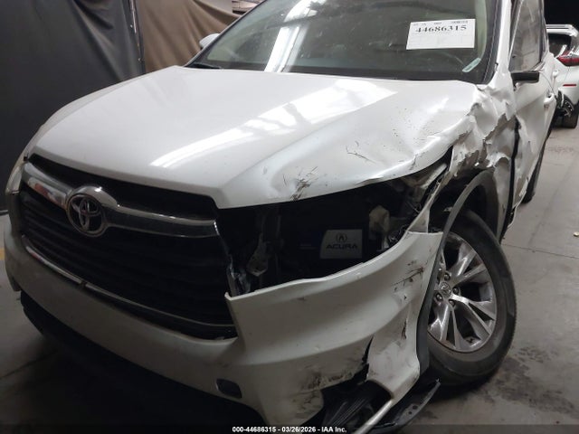 5TDKKRFH4FS116313 Toyota Highlander Xle V6