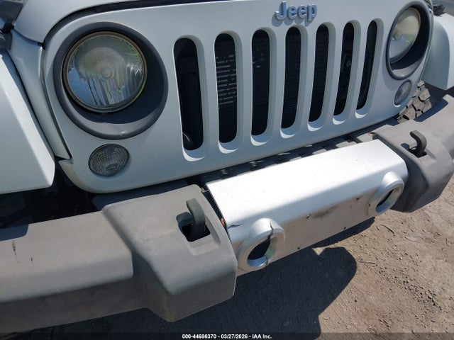 1C4BJWEG5FL537615 Jeep Wrangler Unlimited Sahara