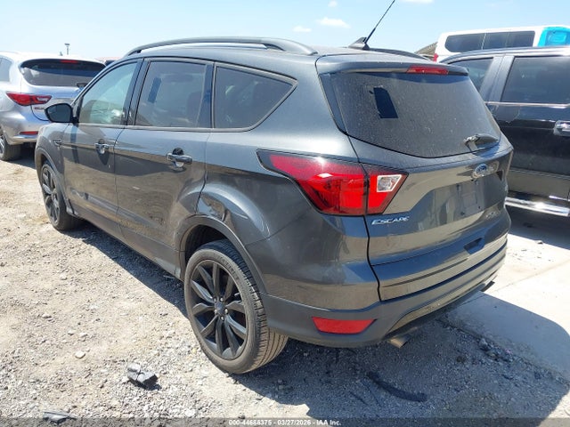 1FMCU0GD9KUB46768 Ford ESCAPE SE