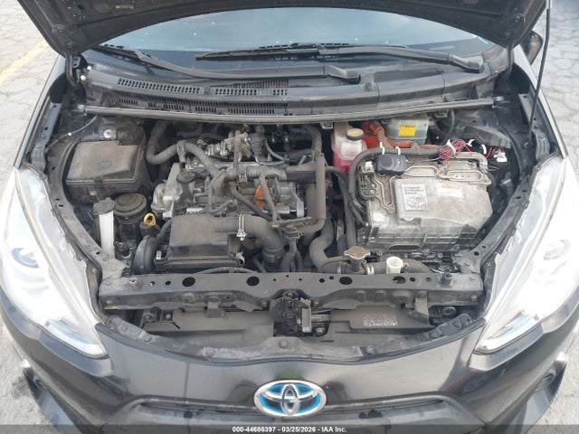 Toyota Prius C One 2015 JTDKDTB35F1103021 Image 10