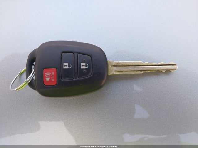 Toyota Prius C One 2015 JTDKDTB35F1103021 Image 11