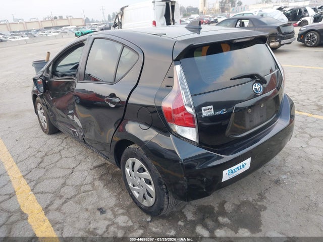 Toyota Prius C One 2015 JTDKDTB35F1103021 Image 3
