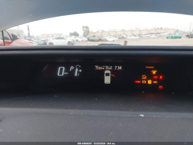 Toyota Prius C One 2015 JTDKDTB35F1103021 Image 7