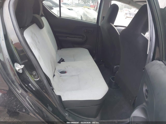 Toyota Prius C One 2015 JTDKDTB35F1103021 Image 8
