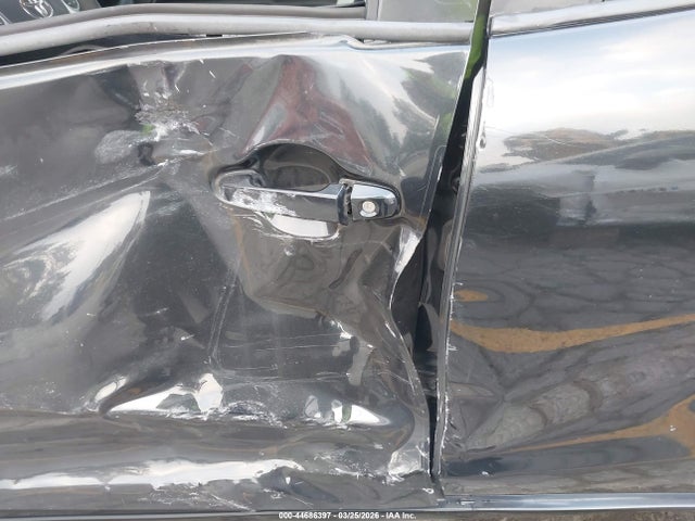 Toyota Prius C One 2015 JTDKDTB35F1103021 Image 9