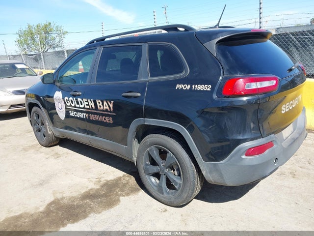 1C4PJLAB4HW666963 Jeep Cherokee Altitude Fwd