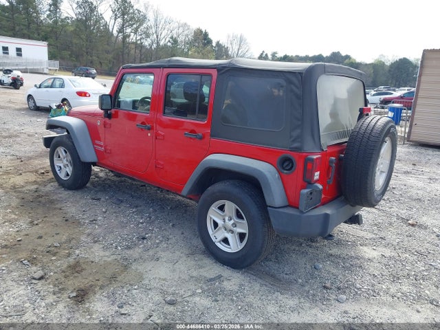 2011 JEEP WRANGLER UNLIMITED 1J4HA3H15BL529101 Photo 2