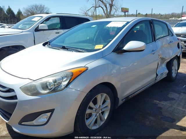 2013 Hyundai Elantra Gt მანქანა იყიდება აუქციონზე, vin: KMHD35LE3DU030293, აუქციონის ნომერი: 44686420