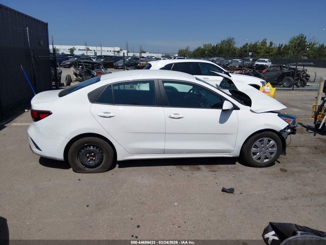 3KPA24AD2PE518121 KIA RIO LX