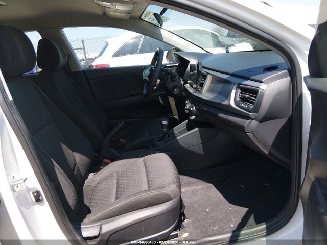 3KPA24AD2PE518121 KIA RIO LX
