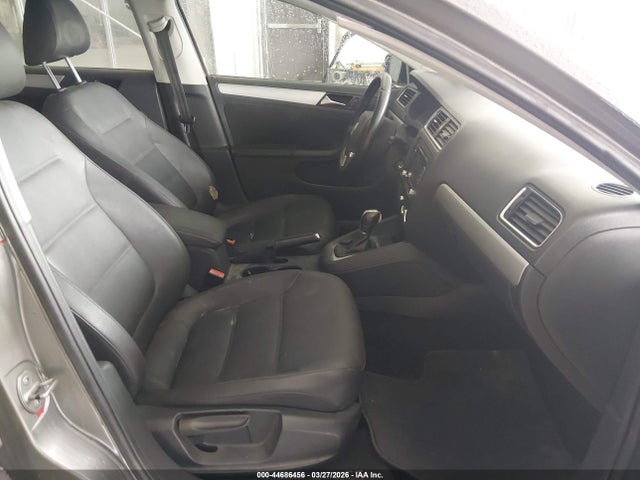 44686456 :رقم المزاد ، 3VWLL7AJ8BM116452 vin ، 2011 Volkswagen Jetta 2.0l Tdi مزاد بيع