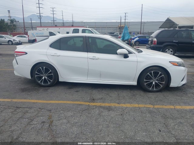 Продаж на аукціоні авто 2018 Toyota Camry Se, vin: 4T1B11HK5JU623766, номер лоту: 44686458