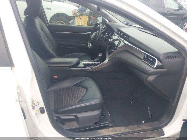 Продаж на аукціоні авто 2018 Toyota Camry Se, vin: 4T1B11HK5JU623766, номер лоту: 44686458