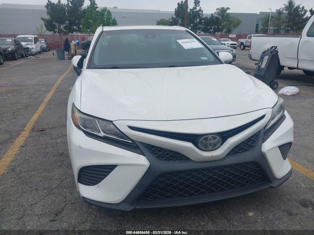 Продаж на аукціоні авто 2018 Toyota Camry Se, vin: 4T1B11HK5JU623766, номер лоту: 44686458