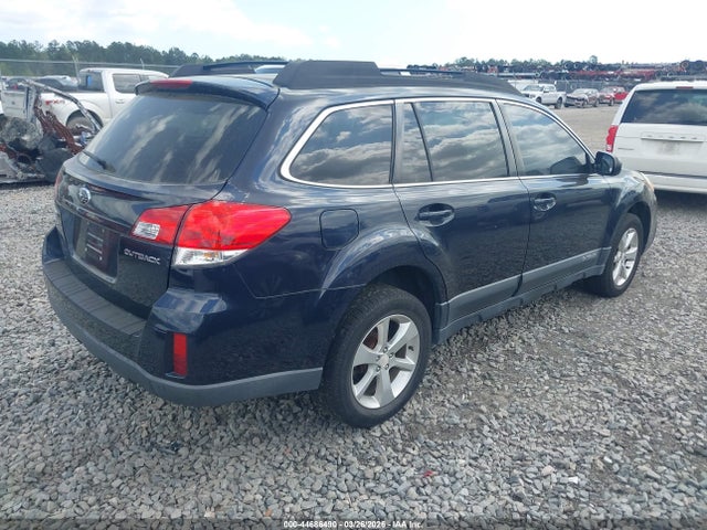 44686490 :رقم المزاد ، 4S4BRCGC5D3305011 vin ، 2013 Subaru Outback 2.5i Premium مزاد بيع