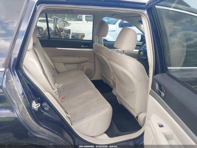 44686490 :رقم المزاد ، 4S4BRCGC5D3305011 vin ، 2013 Subaru Outback 2.5i Premium مزاد بيع