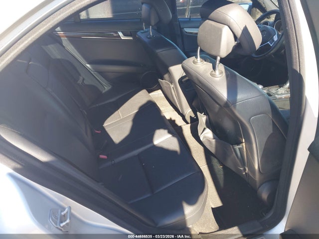 2012 Mercedes-benz C 250 Sport მანქანა იყიდება აუქციონზე, vin: WDDGF4HB5CR216121, აუქციონის ნომერი: 44686535