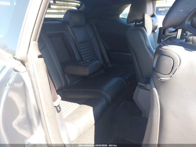 44686540 :رقم المزاد ، 2C3CDYAG5DH629173 vin ، 2013 Dodge Challenger Sxt Plus مزاد بيع
