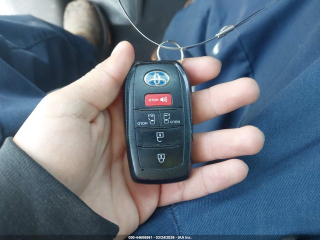 2021 TOYOTA SIENNA 5TDKRKEC8MS028533 Photo 10