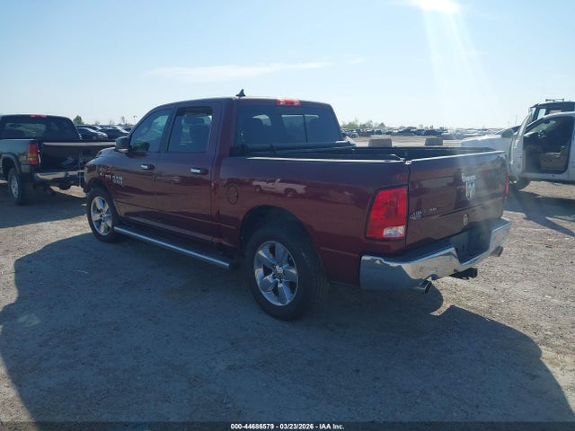 2017 RAM 1500 1C6RR6LTXHS561366 Photo 2