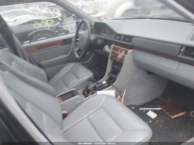 44686657 :رقم المزاد ، WDBEB31E7SC171260 vin ، 1995 Mercedes-benz E 300d/300d Special مزاد بيع