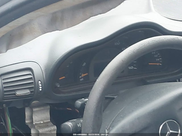 44686664 :رقم المزاد ، WDBRN47J12A376894 vin ، 2002 Mercedes-benz C 230 مزاد بيع