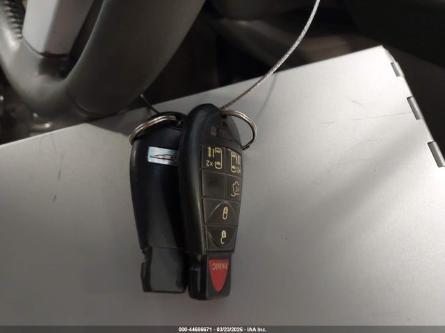 2010 Chrysler Town & Country Touring მანქანა იყიდება აუქციონზე, vin: 2A4RR5D15AR432209, აუქციონის ნომერი: 44686671