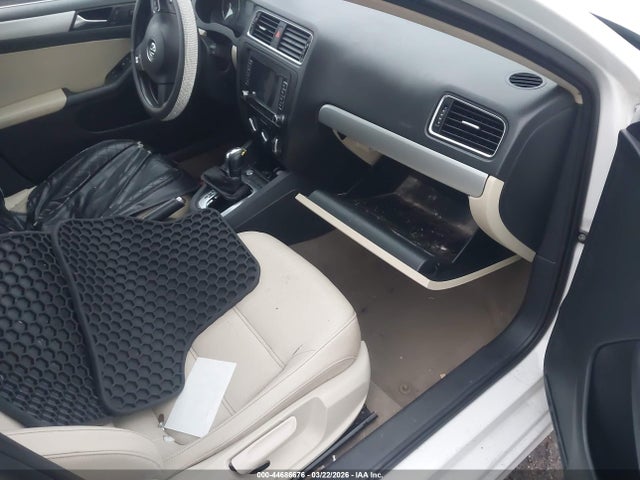 Продажа на аукционе авто 2012 Volkswagen Jetta 2.0l Tdi, vin: 3VWLL7AJ9CM035882, номер лота: 44686676