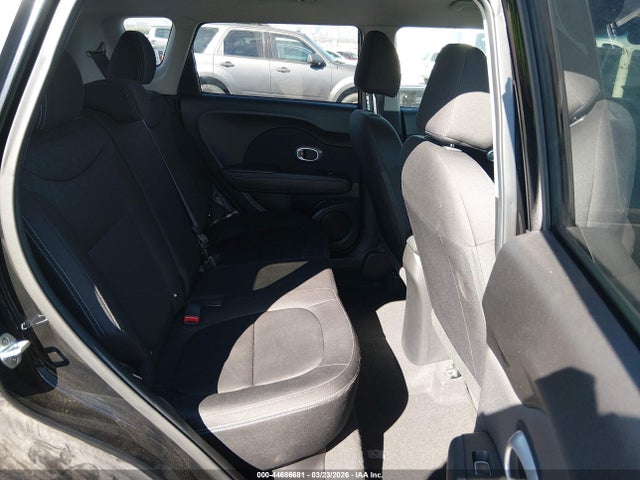KNDJN2A2XJ7891912 KIA Soul