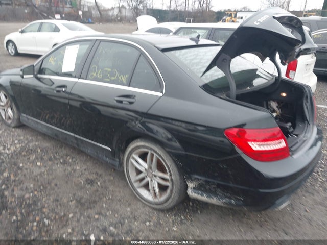 44686683 :رقم المزاد ، WDDGF8BB9CR198125 vin ، 2012 Mercedes-benz C 300 Luxury 4matic/sport 4matic مزاد بيع