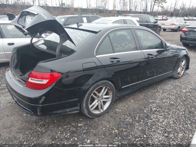 44686683 :رقم المزاد ، WDDGF8BB9CR198125 vin ، 2012 Mercedes-benz C 300 Luxury 4matic/sport 4matic مزاد بيع