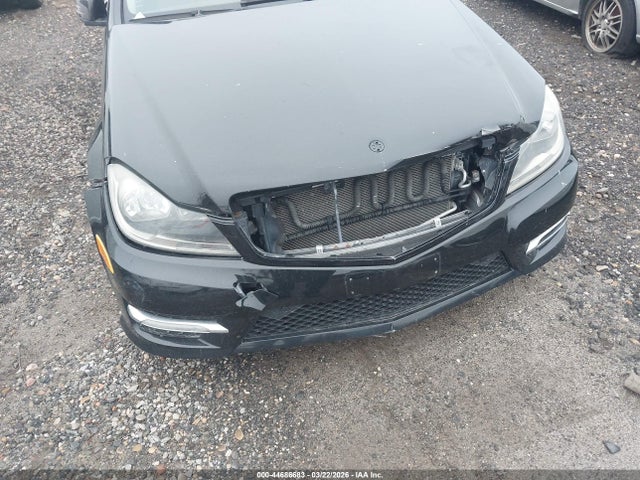 44686683 :رقم المزاد ، WDDGF8BB9CR198125 vin ، 2012 Mercedes-benz C 300 Luxury 4matic/sport 4matic مزاد بيع